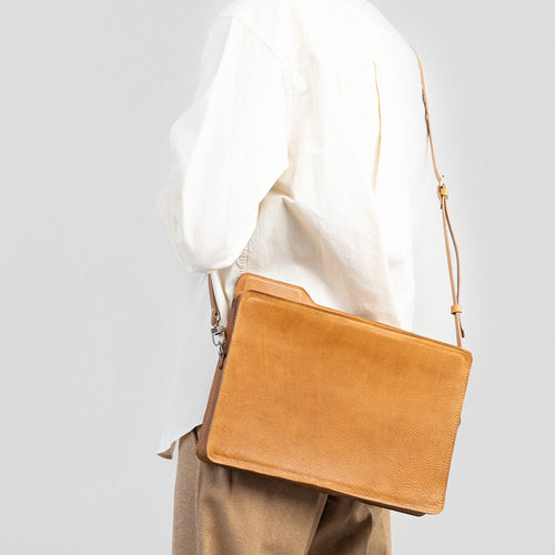 Leather bag - The File.