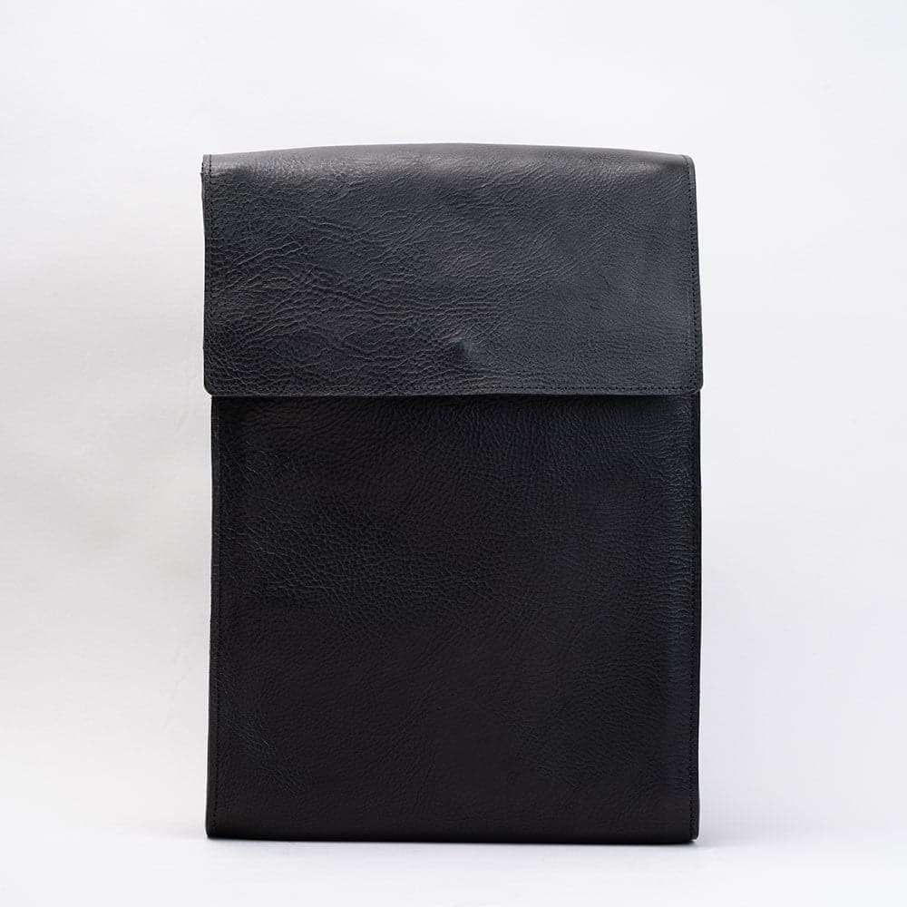 Leather laptop backpack - The Minimalist (Black).